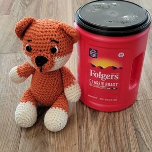 Knitted fox